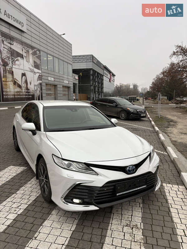 Седан Toyota Camry 2021 в Запоріжжі