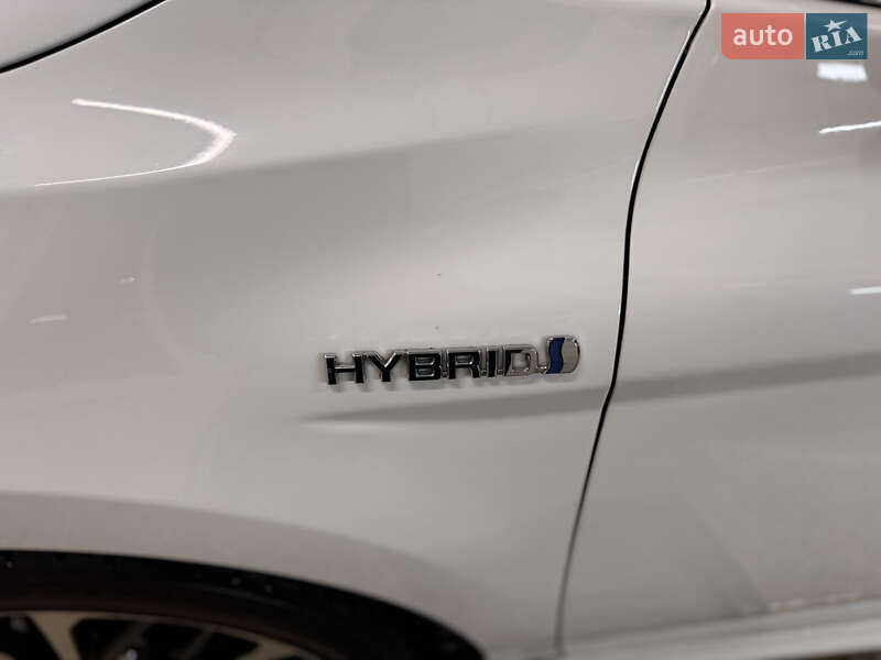 Седан Toyota Camry 2019 в Харькове