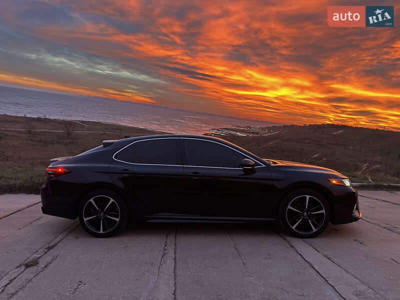 Седан Toyota Camry 2018 в Одесі