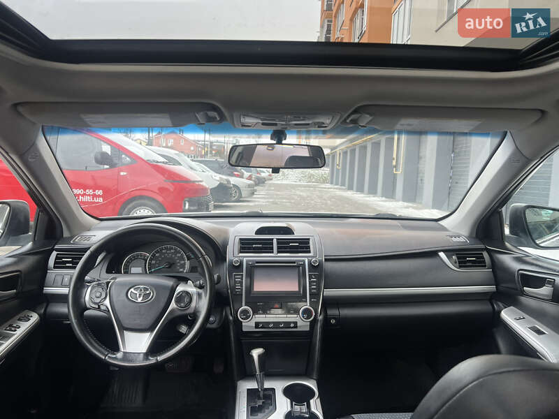 Седан Toyota Camry 2013 в Вінниці