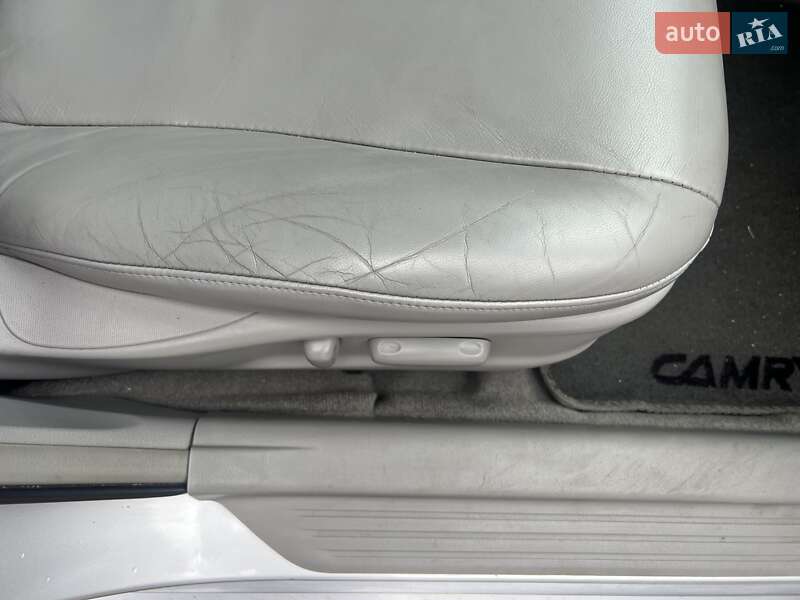 Седан Toyota Camry 2008 в Києві