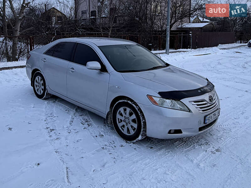 Седан Toyota Camry 2007 в Києві