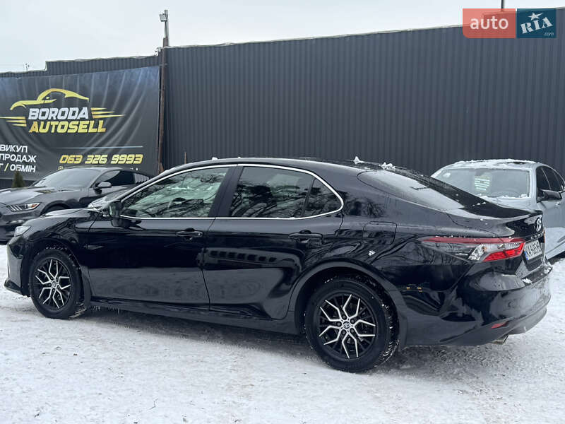 Седан Toyota Camry 2024 в Вінниці