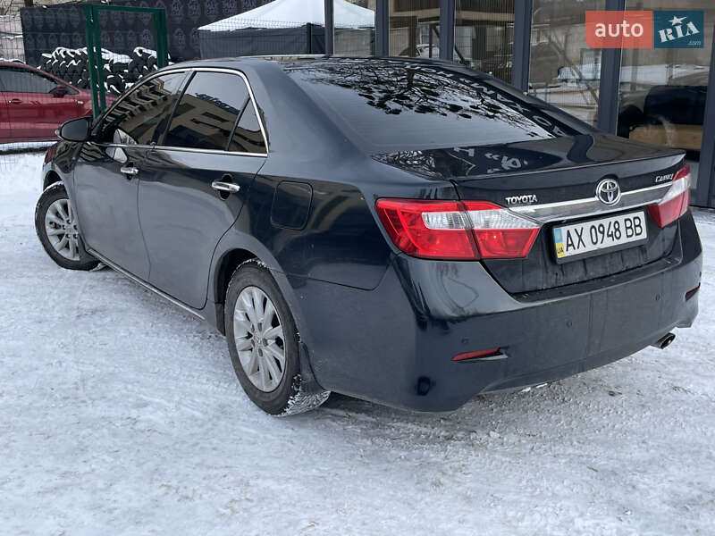 Седан Toyota Camry 2013 в Киеве фото 7 Седан Toyota Camry 2013 в Киеве
