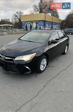 Седан Toyota Camry 2016 в Харкові