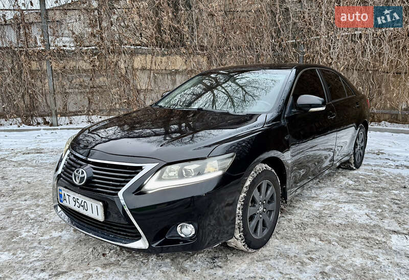 Седан Toyota Camry 2009 в Києві