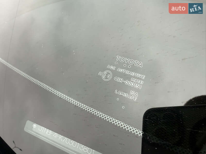 Седан Toyota Camry 2012 в Дніпрі