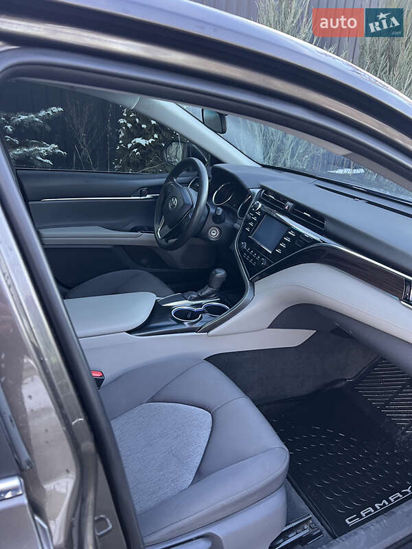 Седан Toyota Camry 2018 в Киеве фото 16 Седан Toyota Camry 2018 в Киеве
