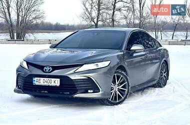 Седан Toyota Camry 2022 в Днепре