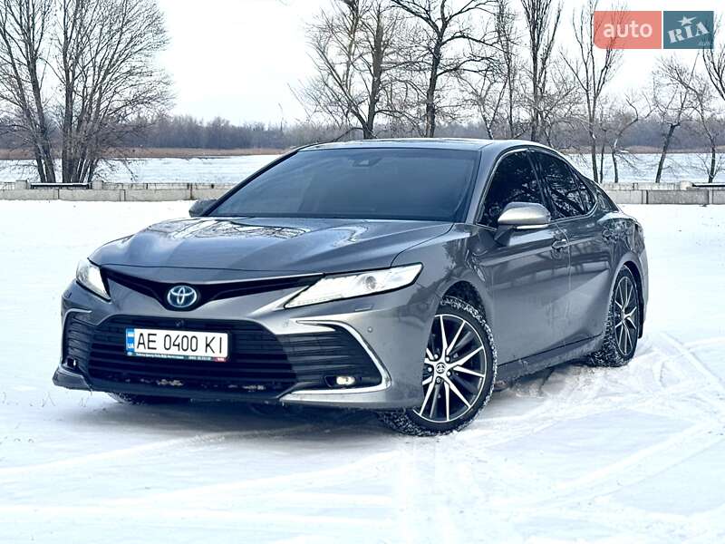 Седан Toyota Camry 2022 в Дніпрі фото Седан Toyota Camry 2022 в Дніпрі