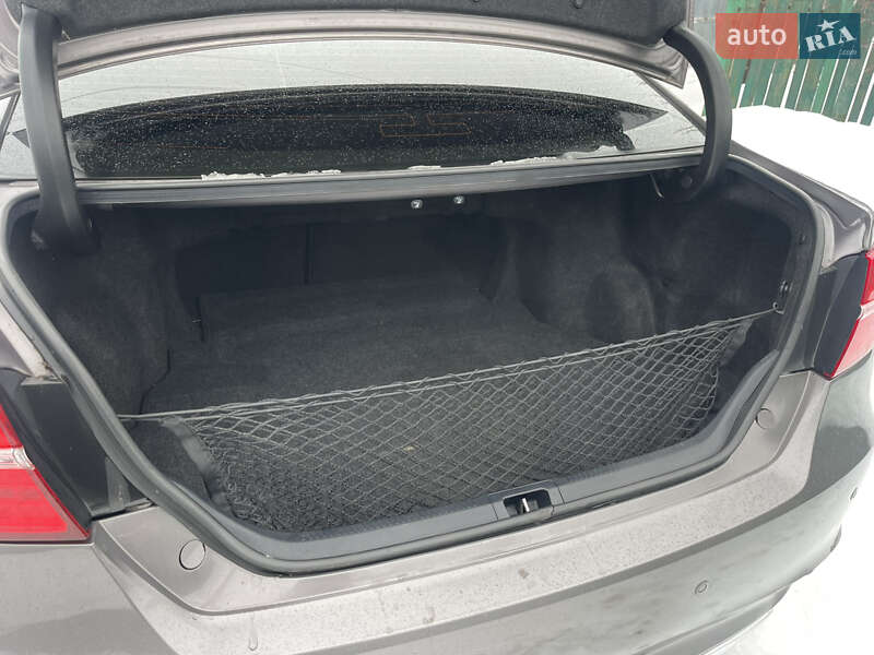 Седан Toyota Camry 2016 в Черкассах