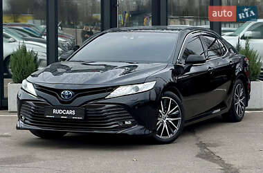 Седан Toyota Camry 2022 в Кременчуці