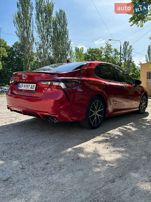 Седан Toyota Camry 2021 в Запорожье