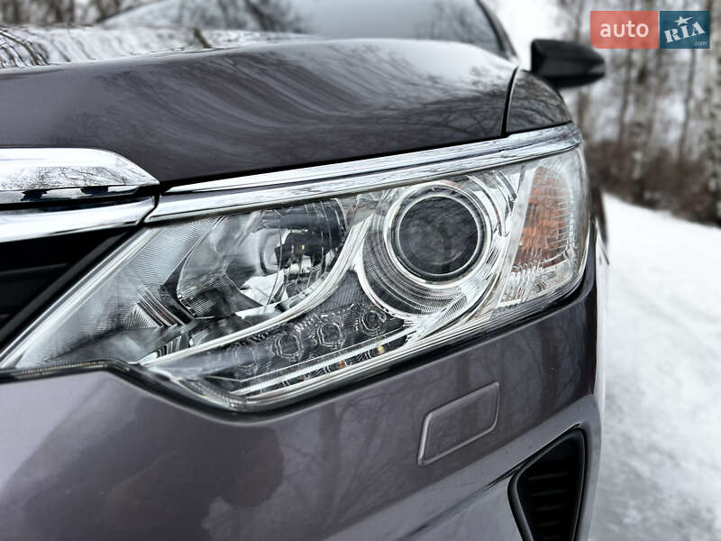 Седан Toyota Camry 2017 в Виннице