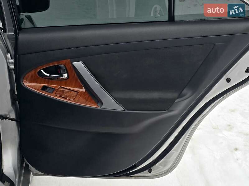 Седан Toyota Camry 2008 в Харькове