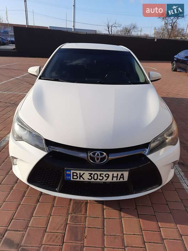 Toyota Camry 2015