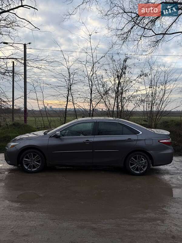 Седан Toyota Camry 2016 в Одессе