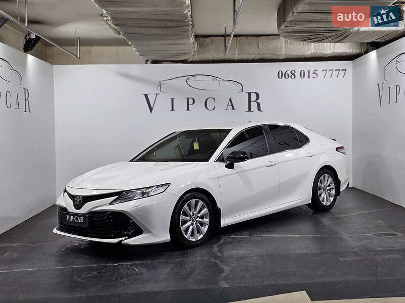 Toyota Camry 2017