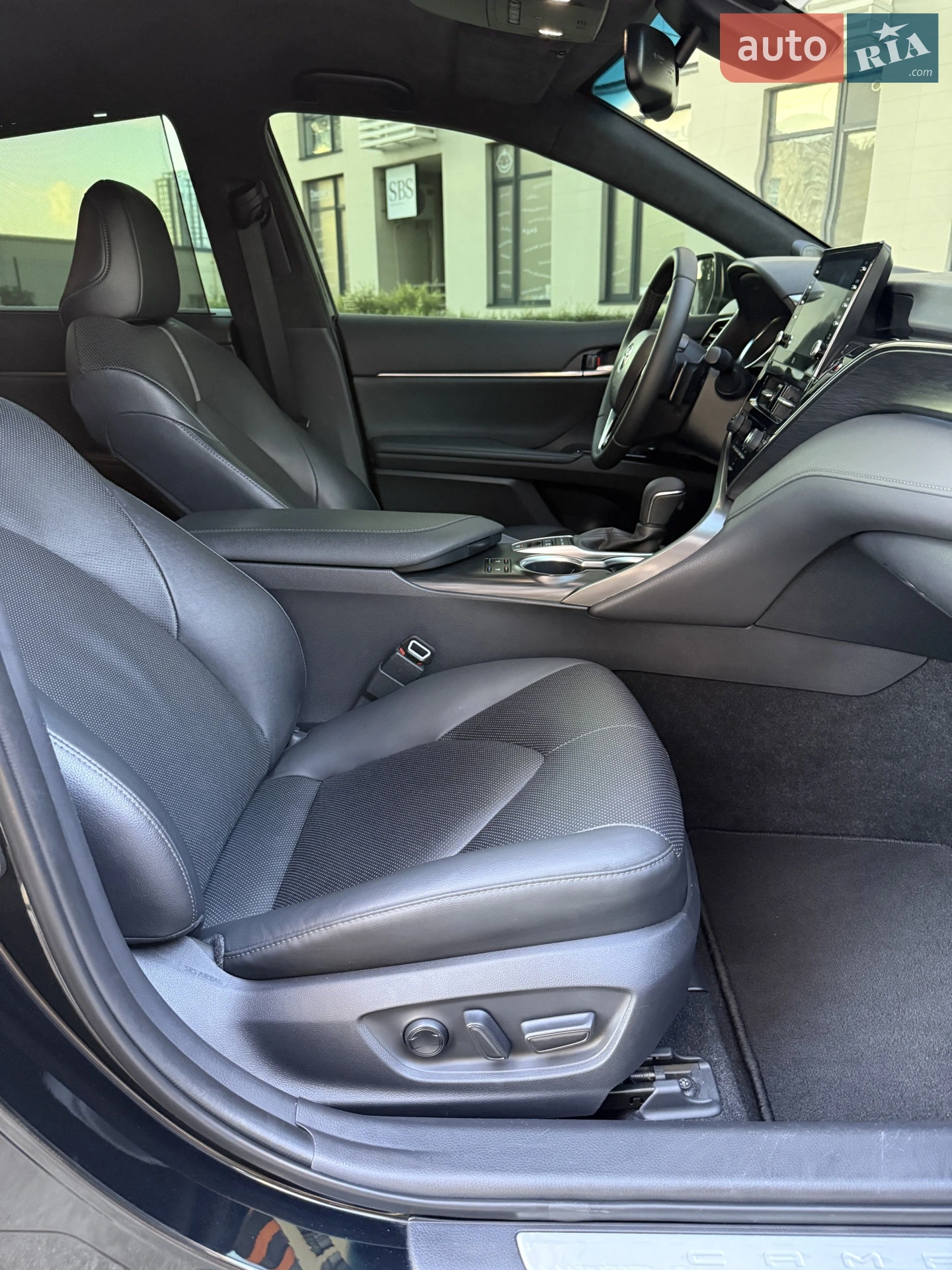 2021 Toyota Camry - мініатюра 18