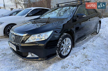 Седан Toyota Camry 2013 в Львові