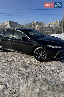 Седан Toyota Camry 2023 в Києві