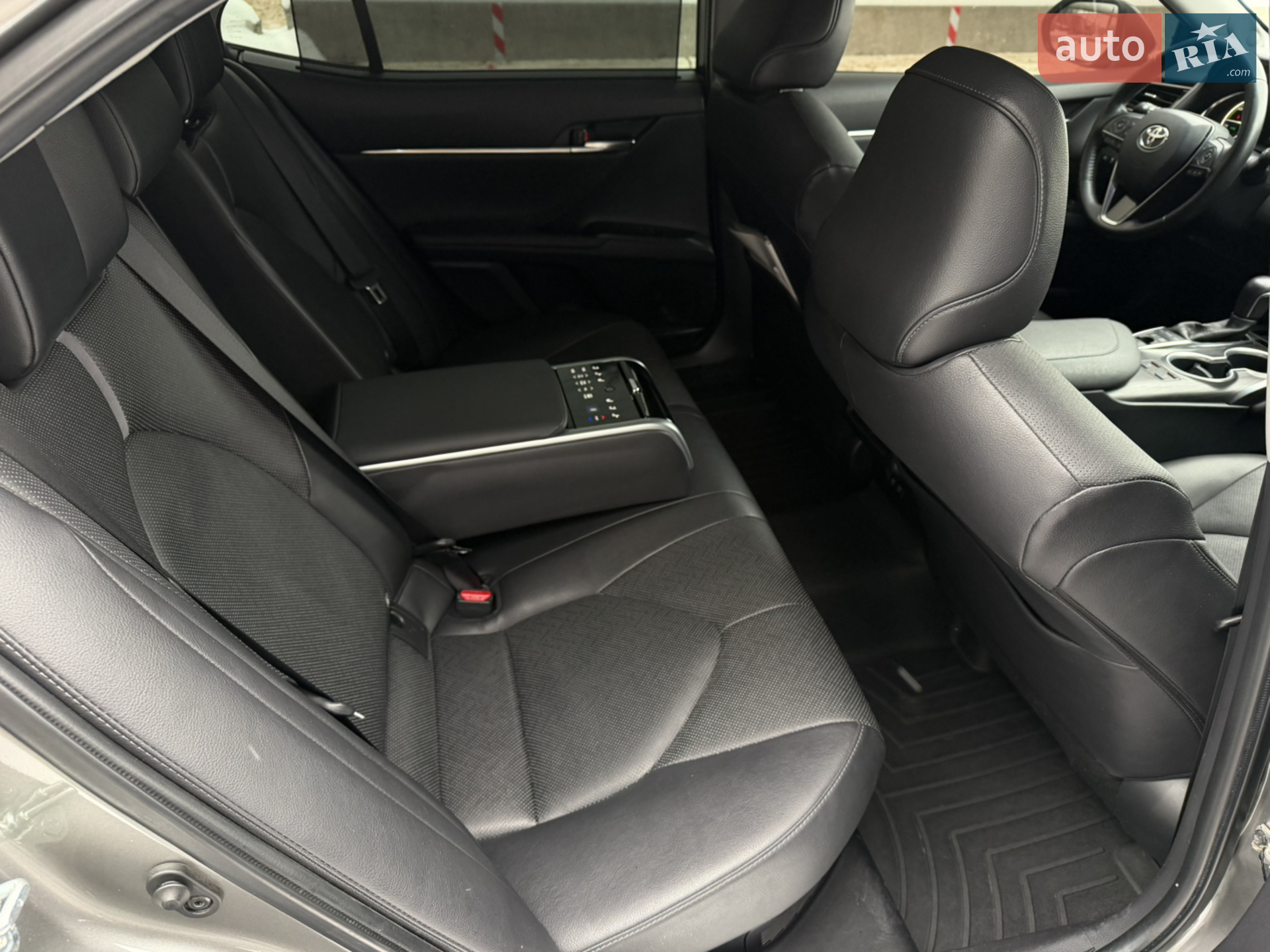 2022 Toyota Camry - мініатюра 32