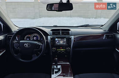 Седан Toyota Camry 2011 в Тернополе