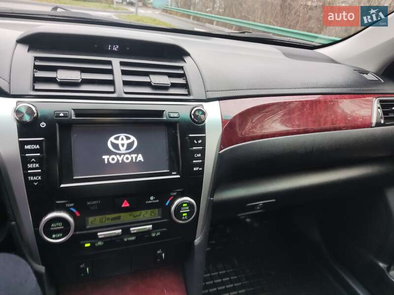 Седан Toyota Camry 2011 в Киеве