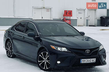 Седан Toyota Camry 2017 в Одессе