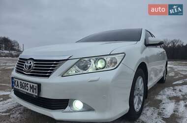 Седан Toyota Camry 2012 в Киеве