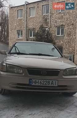 Седан Toyota Camry 2001 в Одессе