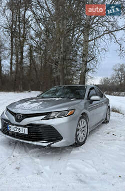 Седан Toyota Camry 2018 в Полтаві