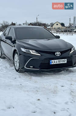 Седан Toyota Camry 2024 в Киеве