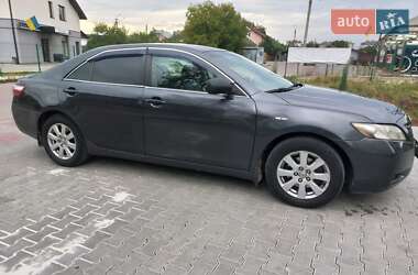 Седан Toyota Camry 2007 в Золочеві