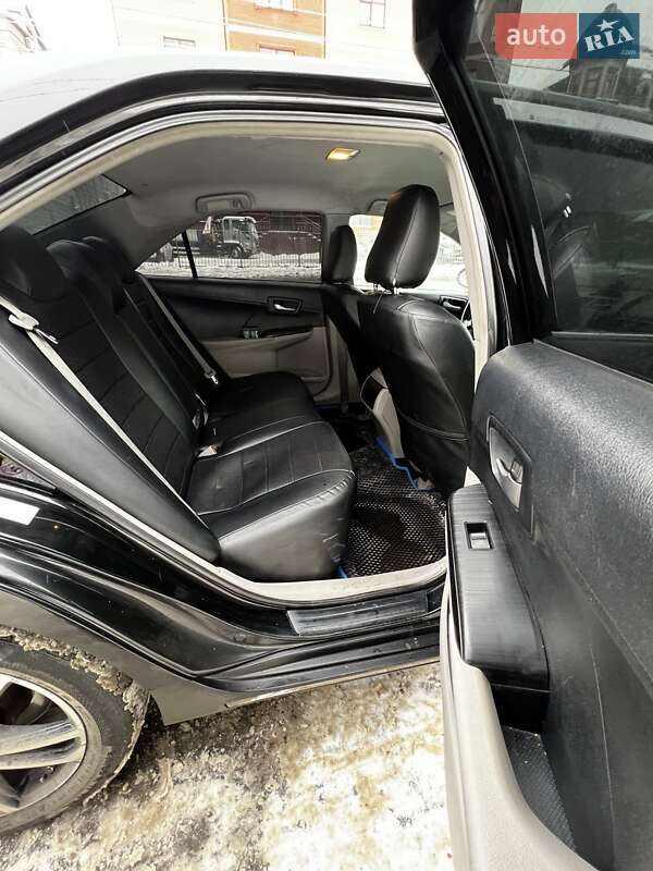 Седан Toyota Camry 2013 в Киеве