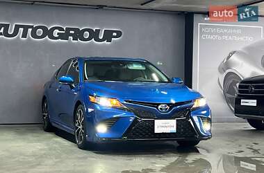 Седан Toyota Camry 2019 в Одессе