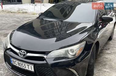 Седан Toyota Camry 2016 в Львові