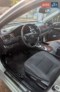 Седан Toyota Camry 2012 в Києві