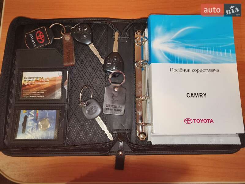 Седан Toyota Camry 2012 в Києві