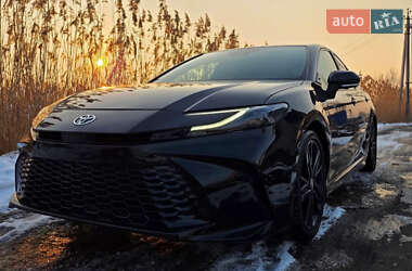 Седан Toyota Camry 2024 в Дніпрі
