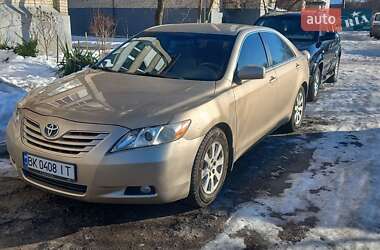 Седан Toyota Camry 2007 в Здолбуніві