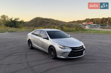 Седан Toyota Camry 2014 в Чернигове