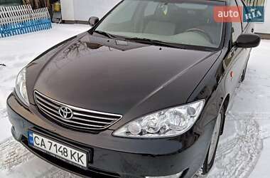 Седан Toyota Camry 2005 в Черкассах