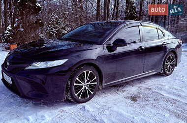 Седан Toyota Camry 2019 в Сторожинце