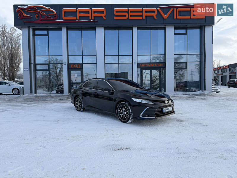 Toyota Camry 2021
