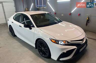 Седан Toyota Camry 2022 в Києві