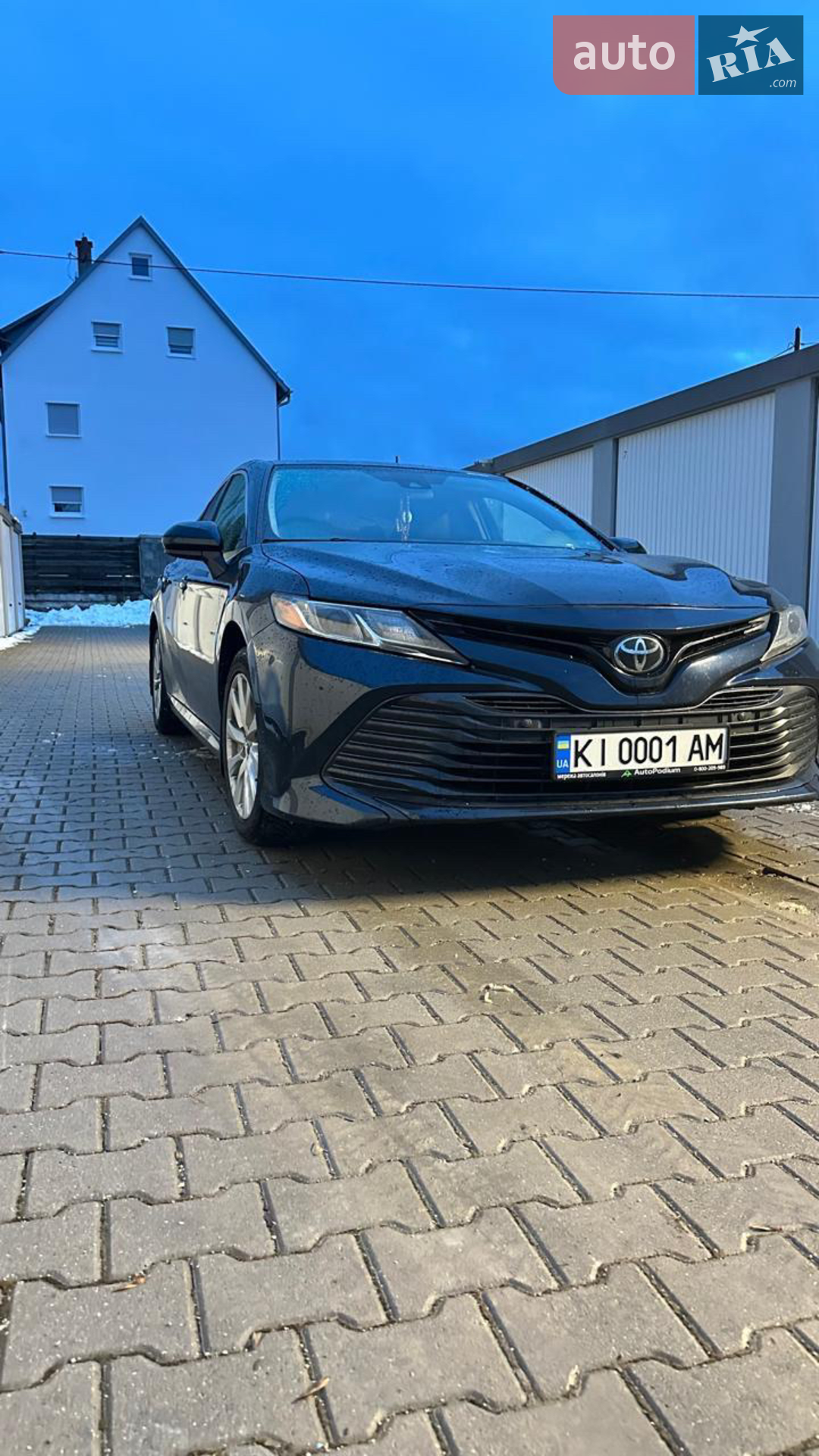 2019 Toyota Camry - фото 1