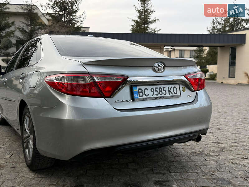 Седан Toyota Camry 2016 в Львове