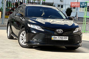 Седан Toyota Camry 2018 в Одессе