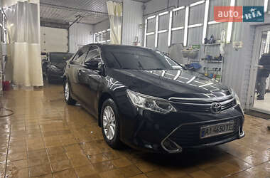 Седан Toyota Camry 2015 в Києві